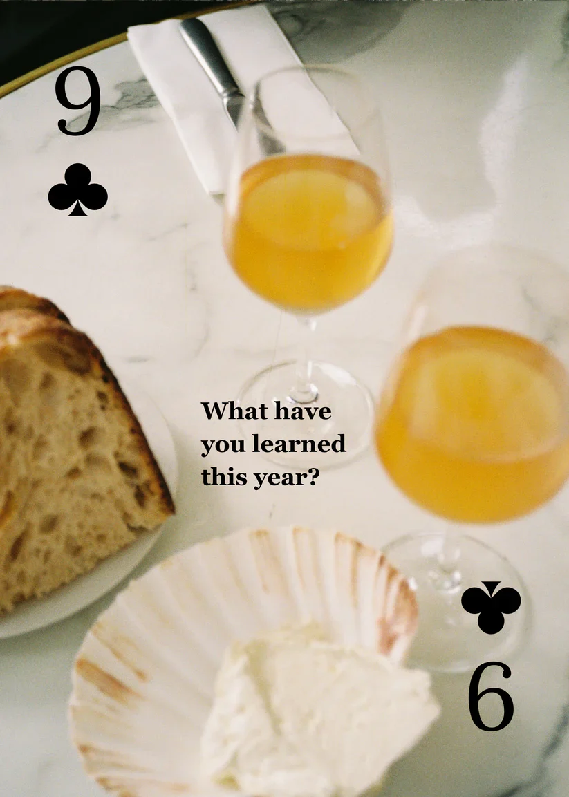 QUESTIONS MAGAZINE Card Game - Image 3